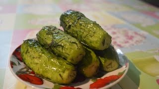 Малосольные огурцы в пакете