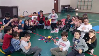 Yoga per bambini alla scuola Betteloni