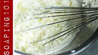 How to make Foaming Sugar Scrub {2 different ways}