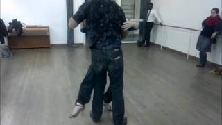 MISS et ERIC (C2011.02.10) - résumé de cours et improvisation (tango nuevo et tango fantasia)
