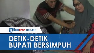 Video Detik-detik Bupati Trenggalek Bersimpuh di Depan Warga yang Berduka
