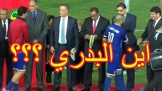 شاهد| البدري يرفض الصعود الي منصة التتويج ولاعبي الاهلي يتركون الميداليات بعد الخسارة
