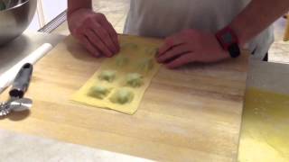 Preparazione Ravioli e Tagliatelle fatte in casa