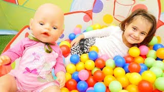 Oyuncak bebek banyo yapma oyunu | Maşa'nın oyuncakları