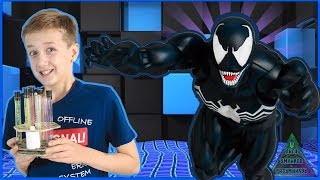 ВЕНОМ и АНИМАТРОНИК ШПИОН / ЧТО-ТО ПОШЛО НЕ ТАК: Venom Toy