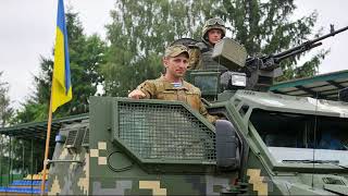 Порошенко увеличил военный бюджет Украины на миллиард долларов‍