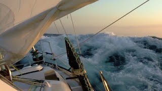 How to SCARE your girlfriend! - Free Range Sailing Ep 111