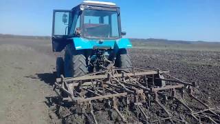 КУЛТИВАЦЯ ТРАКТОР МТЗ 82 С КУЛТИВАТОРОМ КПС 4.2