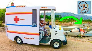 Дети и машина. Диана и Даня играют в доктора и человека паука. pretend play
