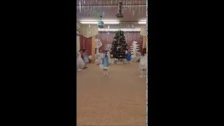 Авторская песенка "СНЕЖИНКИ ЛЕТЯТ" муз. и сл. Е. В. Шурахова. Поёт Инна Терехова.
