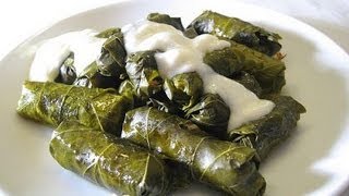 Долма из виноградных листьев.