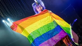 Miley Cyrus - We Can't Stop Live The Milky Milky Milk Tour Chicago