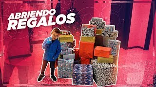 ARES ABRE MÁS DE 50 REGALOS!!!  LE ESCONDO UNA PS4