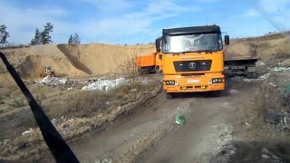 Песчаный карьер | Работа фронтального погрузчика | Самосвалы