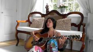 Mia sings Jack Johnson - Better Together