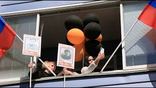 Под аккомпанемент военного оркестра