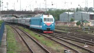 ЭП1М-635 с поездом Москва — Адлер