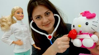 Барби и Хелло Китти у доктора Ау. Видео для детей