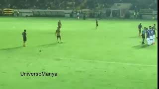Gol de Lucas Hernandez desde la tribuna | Peñarol 4 - 1 Juventud