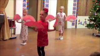 Китайский танец с веерами в детском саду