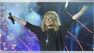 Пугачева «своим ходом» покинула перрон вокзала в Риге
