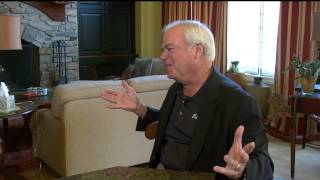 Susan Siman speaks with Culver's owner Craig Culver