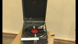 Музей древностей представил выставку старинных патефонов