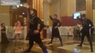 Кавказцы в москве танцуют лезгинку. Супер лезгинка от профи кавказких танцев