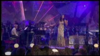 Natalie Cole - Tell Me All About It (Ask a woman who knows Live)
