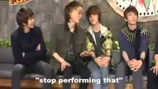 Onew tries to imitate Jonghyun's parts in Love Like Oxygen and Jojo [ENG SUBS]