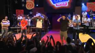 Jeito Moleque e Thiaguinho - A Amizade é Tudo - DVD FM O DIA 2011