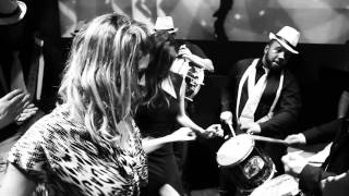 Bateria de escola de samba em casamento - Fervo Samba Show