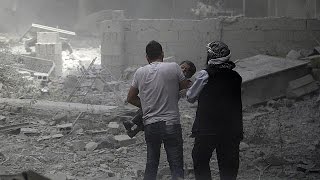 Suriye'de rejim uçakları sivilleri bombaladı