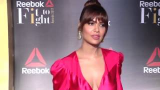 Esha Gupta Pink Gown Showing boobs At  Reebok India Fit To Fight Awards 2017 ( Super Hot)