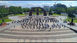 В Бишкеке готовятся к флешмобу — видео завораживающего танца Победы