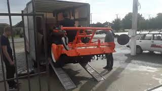 KUBOTA GL261D.Погрузка трактора.