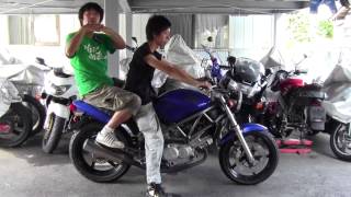 バイクの二人乗りの仕方
