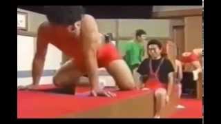 Не ответил на вопрос,запихают в очко нос! Японское шоу!
