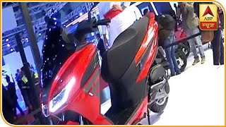Piaggio Group  ने पेश किया देश का सबसे Powerful Scooter  'Aprilia SXR 160' । Auto Expo 2020 |