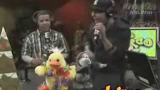 Tiraera en El Trovaton Yomo vs Jonathan Colon en El Circo de La Mega