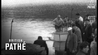 Donald Campbell Makes Parachute Breaking Test (1958)