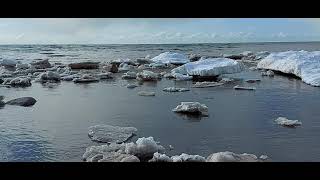 МОРЕ ШУМ ВОДЫ ,ВЕСНА ТЕКЕТ ВОДА КРАСИВЫЙ ВИД НЕОБЫЧНО ДЛЯ МОРЯ
