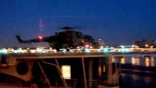 Учебные полеты вертолета Ми-8 в Москве