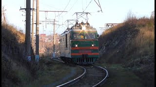 ВЛ10-1513 с приветливой бригадой следует резервом