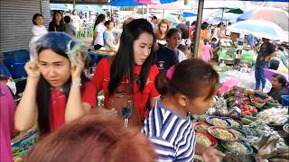 Asian street food 2018 - Laos food in Thai market