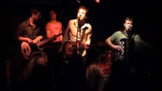 PADAM AU BOUQUIN AFFAME - "T'es belle" du groupe Padam