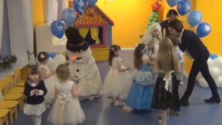 Новогодний утренник в английском детском садике Sun School  п. ИРБИС  2015 г.