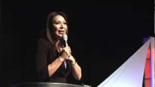 Recordemos el Evento Elévate de Primavera 2012 con Llecenia Robles