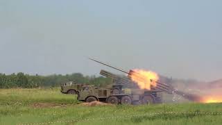 Учение артиллеристов ЦВО с применением РСЗО «Ураган» и «Град-М» в Кемеровской области