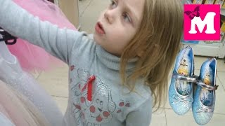 ✽ ВЛОГ Купили Туфли Фроузен Гуляем по Детскому Магазину Shopping in the baby shop